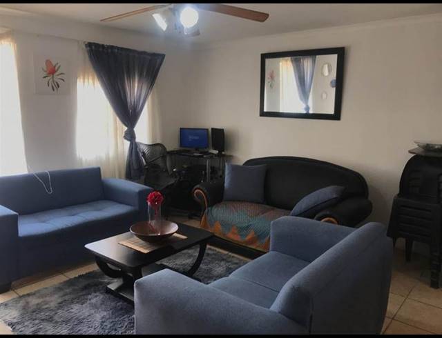 2 BEDROOM TOWNHOUSE FOR SALE IN VERWOERDPARK